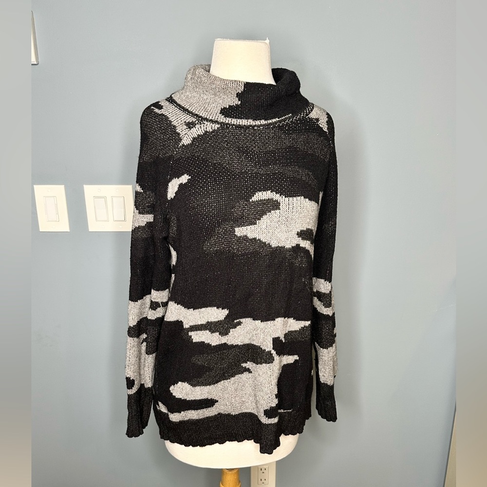 Boston Proper Black & Gray Camo Turtleneck Tunic Sweater